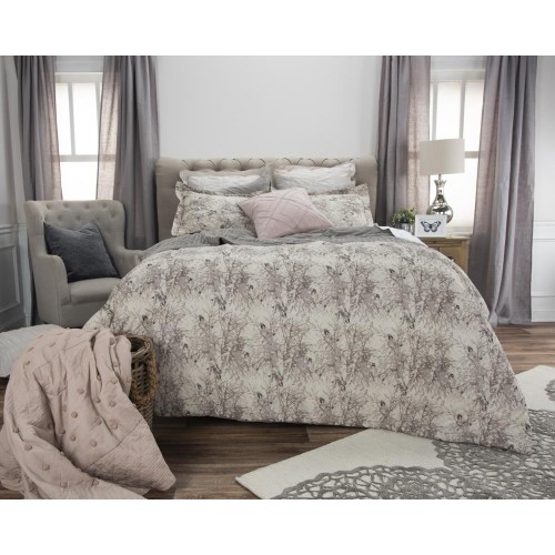 Comforters & Bedspreads| Rizzy Home Vintage Butterfly King Comforter Beige Abstract King Comforter (Cotton with Polyester Fill) - EF26608