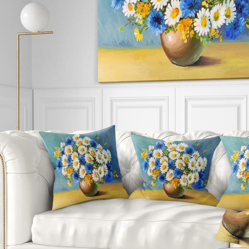 Throw Pillows| Designart 16-in x 16-in White Polyester Indoor Decorative Pillow - KO62944