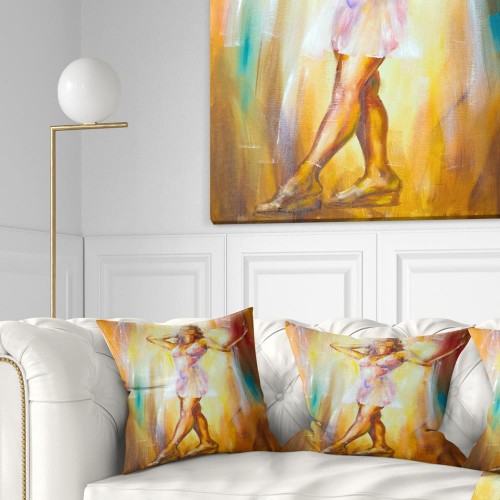 Throw Pillows| Designart 18-in x 18-in Brown Polyester Indoor Decorative Pillow - KI68162