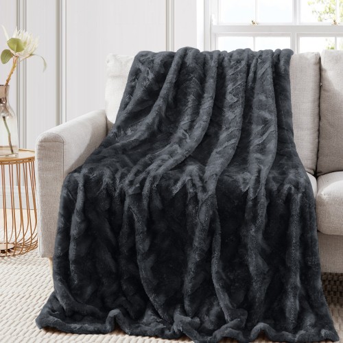 Blankets & Throws| Amrapur Overseas Charcoal 50-in x 60-in 2-lb - XO13441