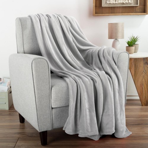 Blankets & Throws| Hastings Home Hastings Home Blankets Dawn Gray 60-in x 70-in 1.85-lb - FJ40630